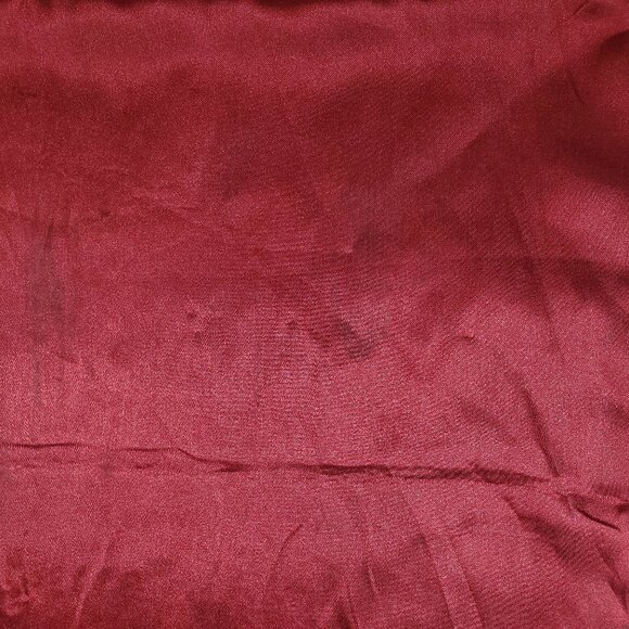 Beaded Red Table Runner - Picture 11 of 13